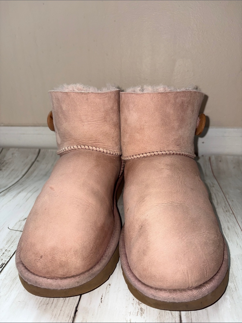 UGG Classic Mini Button Suede Boots - Dusty Pink size 8 pre-owned - Picture 7 of 10